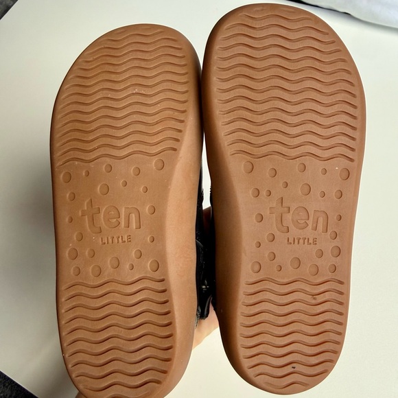 Ten Little Black Vegan Leather Chelsea Boots Toddler Size 10 Toddler Boy or Girl - Picture 6 of 9